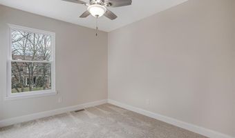 190 Oakbriar Farm Dr, Ballwin, MO 63021