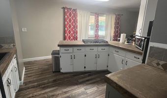 1307 Porter Ave, Aurora, MO 65605
