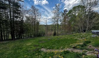 131 Pine Cir, Bennington, VT 05201