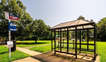 200 N PICKETT St 308, Alexandria, VA 22304