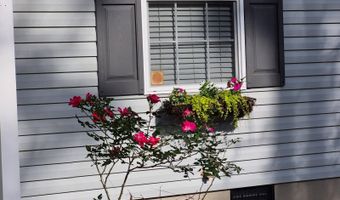 195 Woodgreen Dr, Aberdeen, NC 28315