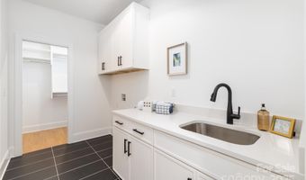 1010 E 19th St, Charlotte, NC 28205