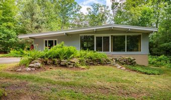 74 Woods Rd, Bethany, CT 06524