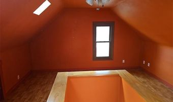 729 Brisbin St, Anoka, MN 55303