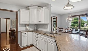 1094 Brookway Dr, Avon, IN 46123