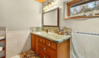 2026 Ashland Mine Rd, Ashland, OR 97520