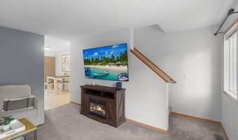 15548 Flyboat Ln, Apple Valley, MN 55124