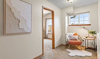 20794 WALNUT St NE, Aurora, OR 97002