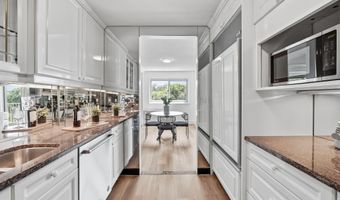1225 MARTHA CUSTIS Dr 717, Alexandria, VA 22302