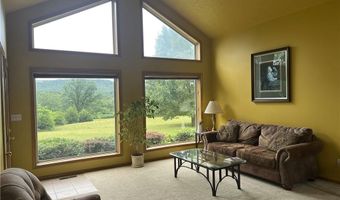 1426 CR 921, Alpena, AR 72611