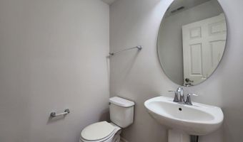 208 W HYDE St, Arlington Heights, IL 60005