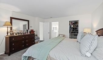 117 E Windswept Dr, Amsterdam, NY 12010