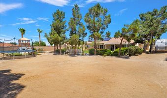 19581 Powhatan Rd, Apple Valley, CA 92308