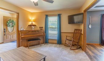 2104 Cedarcrest Ct, Arkansas City, KS 67005