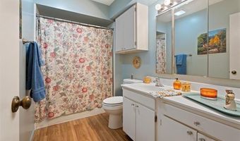 39 SE Shadowlake Dr 39, Bartlesville, OK 74006