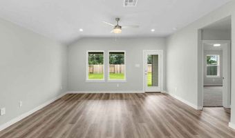 519 Robin St, Angleton, TX 77515