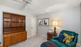 150 N Countryside Dr, Ashland, OH 44805
