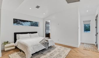 10736 Penhurst Way, Las Vegas, NV 89135