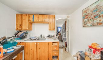 239 W 38th St, Anderson, IN 46013