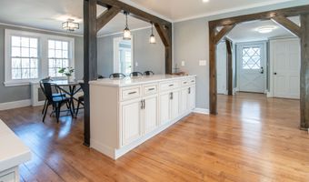 28 Rock Cut Rd, Bridgewater, CT 06752