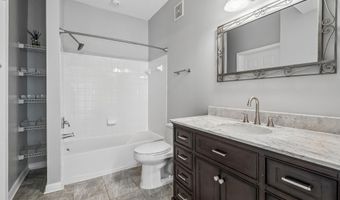 15616 EVERGLADE Ln 406, Bowie, MD 20716