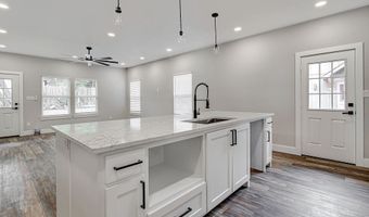 91 Live Oak St, Alvarado, TX 76009