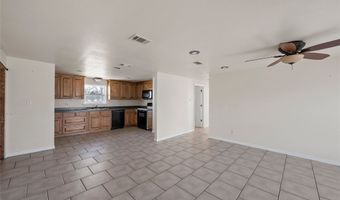 310 S 3rd St, Abbott, TX 76621