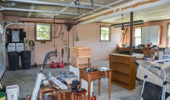 499 W River Rd, Augusta, ME 04330