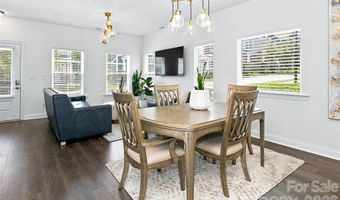 26 Walnut Springs Dr, Asheville, NC 28804