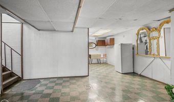 15610 Hanfor, Allen Park, MI 48101