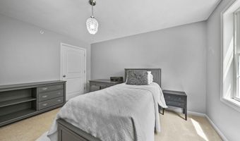 46 Isaac Foss Rd, Chester, NH 03036