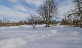 137 China Rd, Albion, ME 04910
