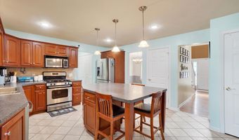 65 ANGELA Ln, York, PA 17402