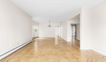 42 E 40th St, Bayonne, NJ 07002