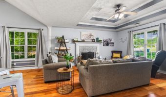 135 Springbrook Drive Dr, Auburn, GA 30011