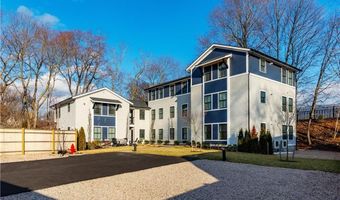 32 Exchange St 103, East Greenwich, RI 02818