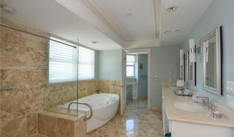 20201 E Country Club Dr 901, Aventura, FL 33180