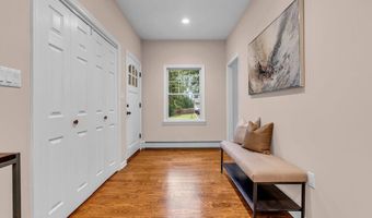 10 Greenwood Pl, Middletown, NJ 07748