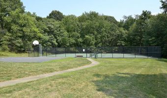 4720 DEER RUN Ct, Alexandria, VA 22306