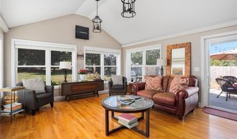 165 Garden City Dr, Cranston, RI 02920