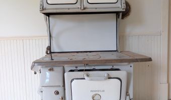 45 Senter St, Allouez, MI 49805