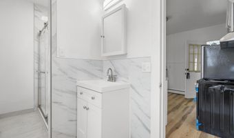 18 Park St, Bristol, CT 06010