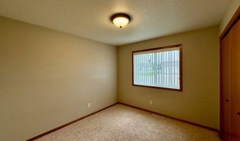 1102 11th Ave, Britton, SD 57430