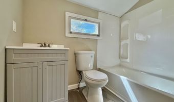 516 Hall St, Bow, NH 03304