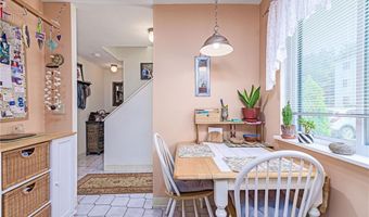 66 Girard Ave 322, Newport, RI 02840