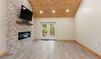 2052 Granny Squirrel Dr, Andrews, NC 28901
