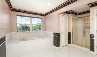9 Denise Dr, Allentown, NJ 08501