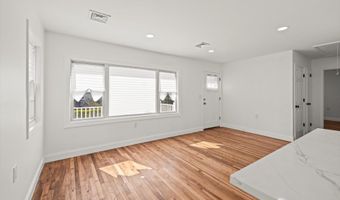 1 Atna Dr, Amityville, NY 11701