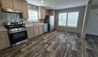 1328 Chestnut 32, Alden, NY 14004