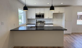 911 S 4th St, Artesia, NM 88210
